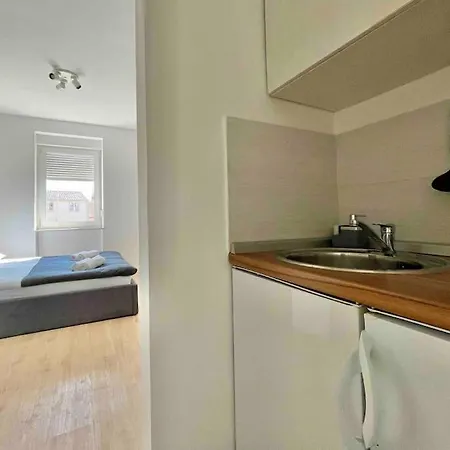 Old Town Studio 4 Apartment *
